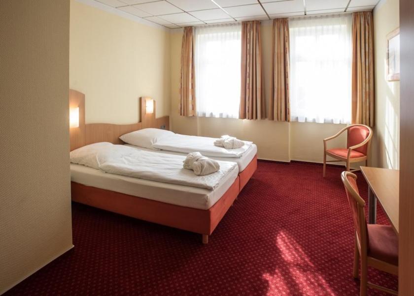 Johanniterhotel Nieder Weisel Eksteriør billede
