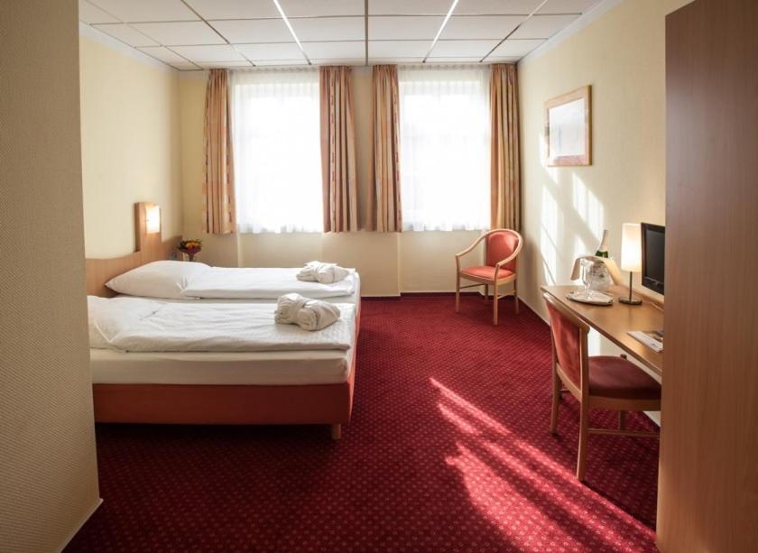 Johanniterhotel Nieder Weisel Eksteriør billede